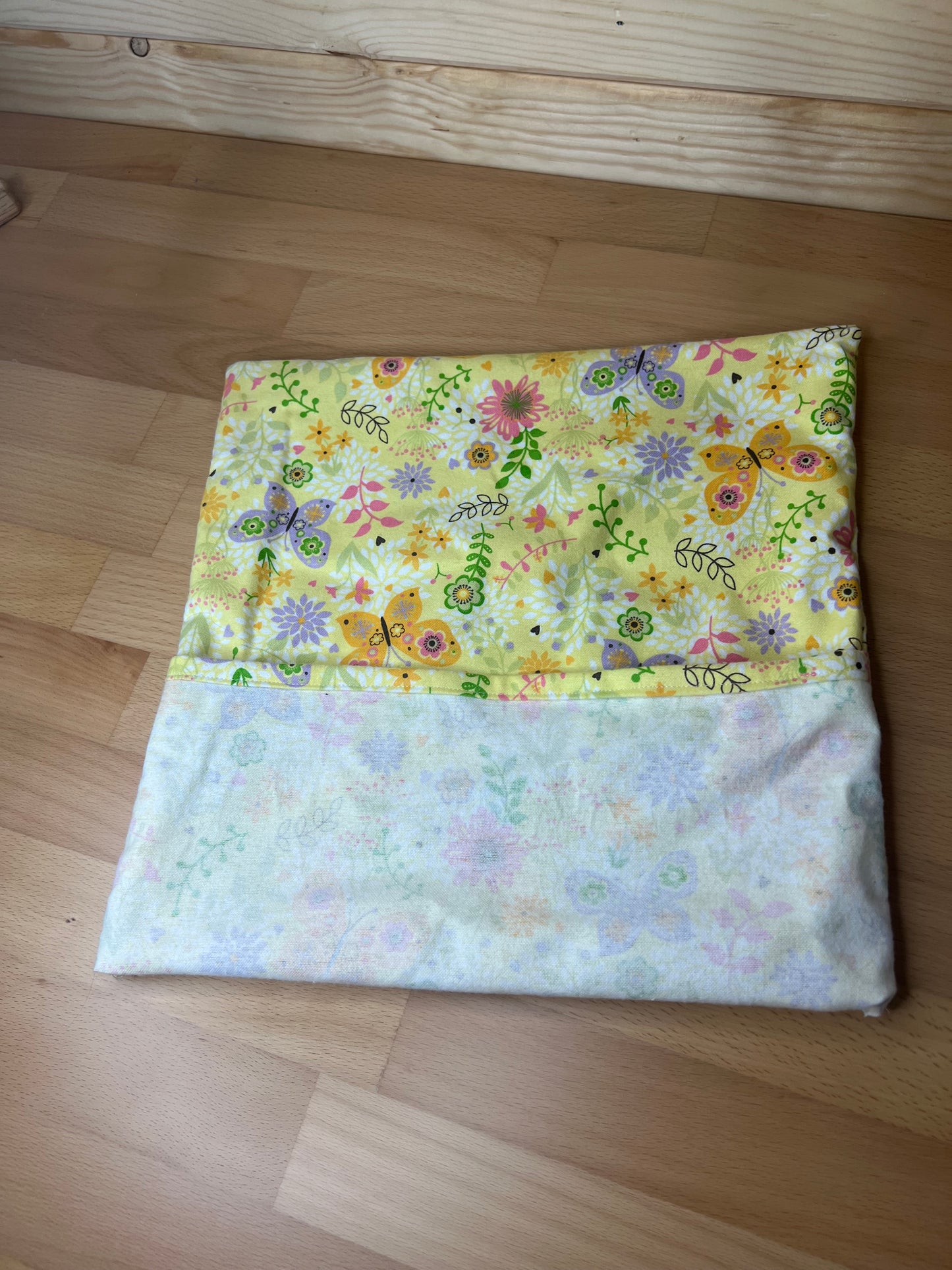 Unscented Sqaure 12x12 Bag with Matching Cover